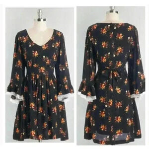 ModCloth Through the Bluebells A-Line Dress in Bouquets Size M